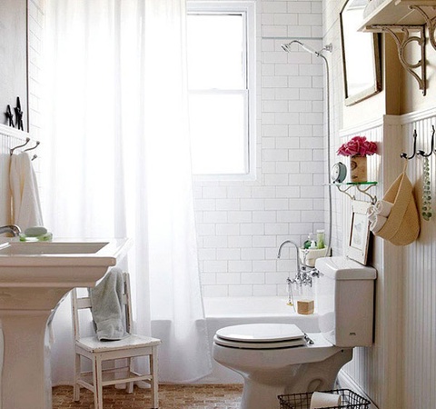 门口冲厕所有何吉凶？